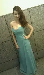 金马奖女礼宾意外走红网友赞身材凶猛