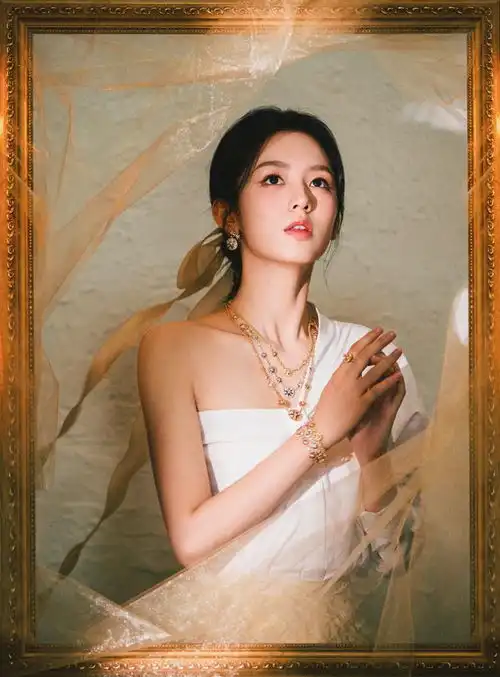 重庆小美人周也美腿玉足大赏,好似画中仙