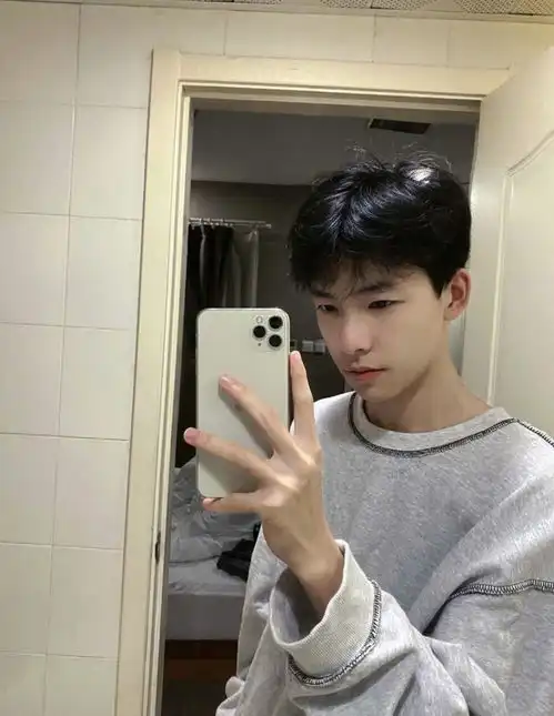 奶狗校草高清男头像第二期