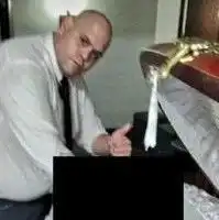 马拉多纳遗体被人摸脸自拍......殡葬工遭解雇死亡威胁