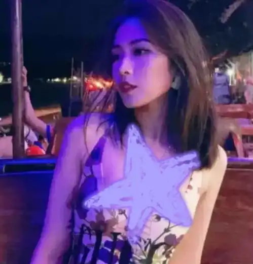 庆余年中最帅女演员,褪去龙袍换上兰花裙后,却比皇后还娇艳