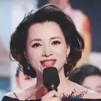 董卿微信头像图片董卿头像真实点的照片