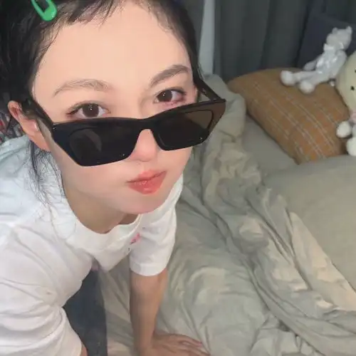 ins温柔女生头像