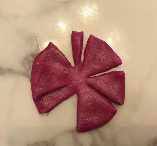 少女心满满的奶油蝴蝶结小面包,果香四溢,好吃又好看