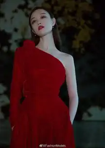 倪妮红色丝绒裤装造型亮相鲜艳红唇性感撩人