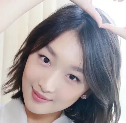 不喜欢周冬雨那样的小眼睛眼线画长8mm就不怕了