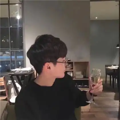 qq伤感头像男生带悲伤,呿寻找洎巳所嗳的人吧