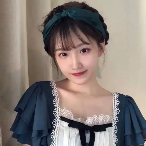 精选女生真人头像