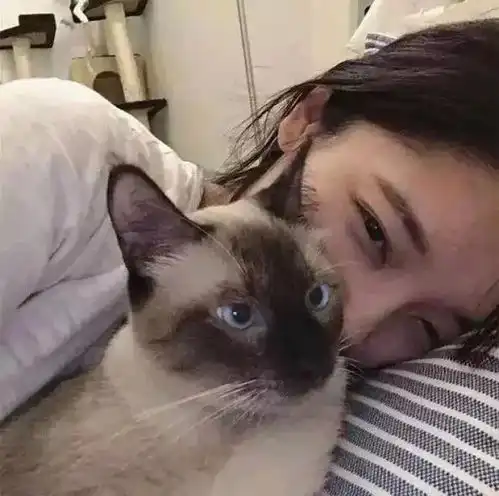 今日份头像有些人也许并非是最好的,但出现的最是时候