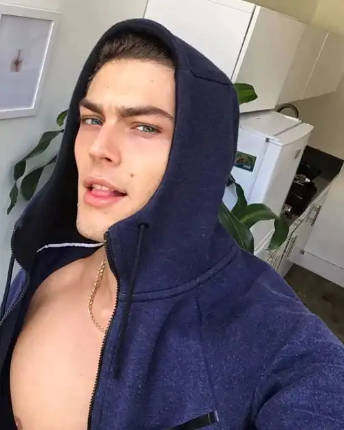 从搬砖苦力男孩到炙手可热男模jacobhankin靠的是什么