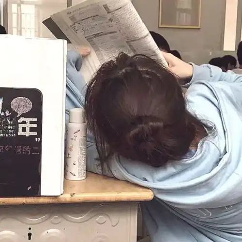 女生头像丢三落四的我记住你好久好久女生头像