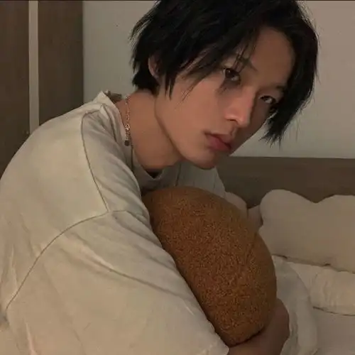 ins温柔男生头像