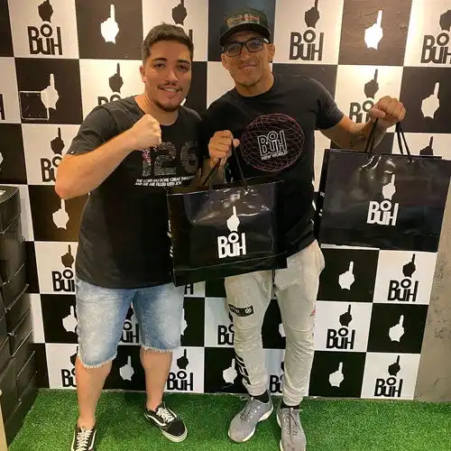 ufc轻量级选手巴西林志炫查尔斯奥利维拉ins照片自取第二弹