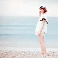 纯洁的白色唯美意境女生头像