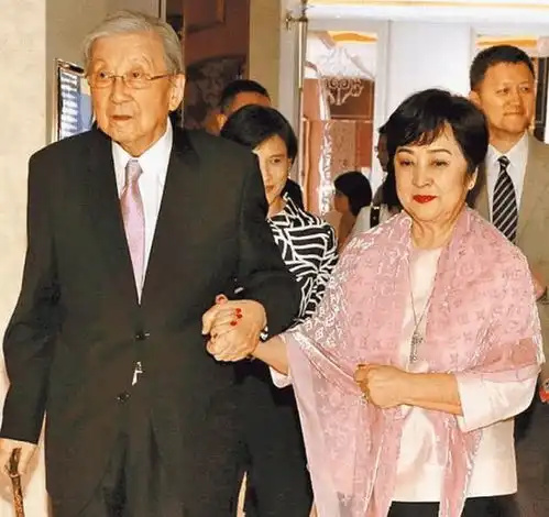 台湾演员查马克癌症去世仅42岁,最后时光不止痛不输液回家陪妻儿