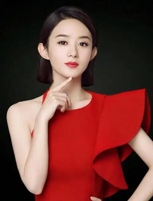 赵丽颖离婚后首次露面,满脸笑容下地干农活,状态恢复得很好