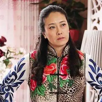 成名后抛妻弃女,找小12岁女友,60岁孤身一人回来投奔女儿