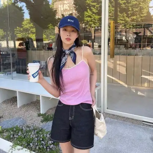 短裤怎样穿出女人味,记住这几个小技巧,轻松变美变高级