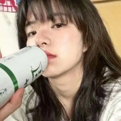神仙女头你在听什么歌心里又在想什么人