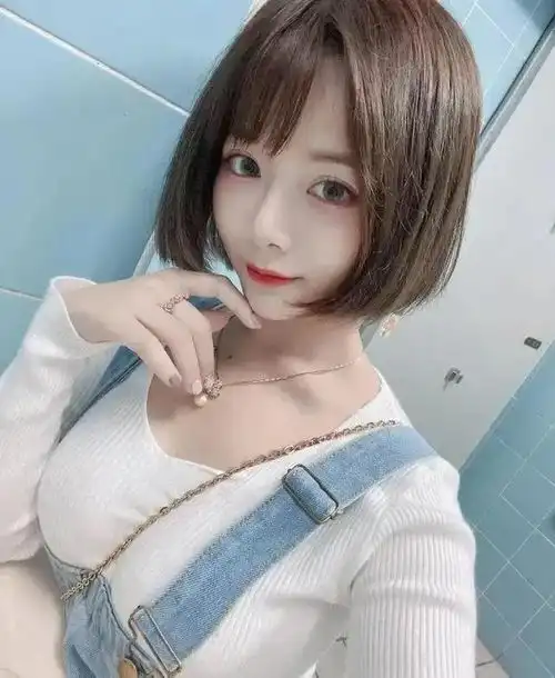清纯美女,给人心旷神怡的感觉,仿佛回到了初恋