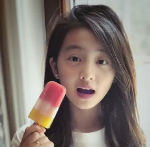 黄磊女儿黄多多现身秒变美少女,网友下一个关晓彤即将诞生