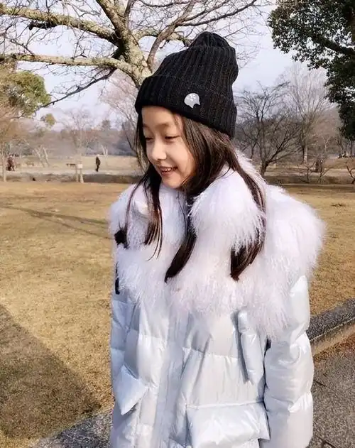赵薇女儿因长得太漂亮,被导演禁止整容,如今美到认不出来