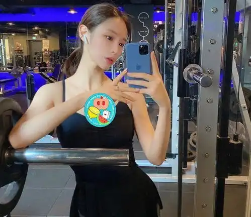 韩国真人版海贼王女帝,颜值出众身材高挑,哈登理想型美女