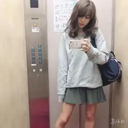 日本美女主播上下班反差照引热议形象气质判若两人