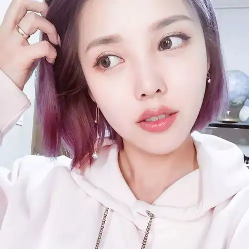 00后都开始用神仙水了,我们中年少女该用什么护肤品