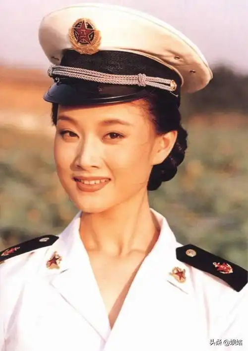军营演艺圈十大美女图此美只应军中有