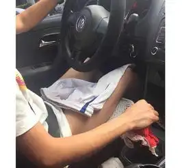 新闻哥顺风车司机裸下身开车吓到女乘客,流氓老司机得管管了