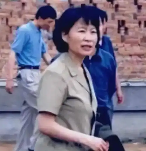 纪实好色女干部,好大喜功不办实事,霸占了帅气男司机6年
