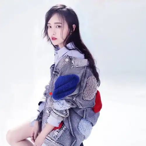女人过了50岁,尽量避开这5种发型,尤其是第1种,显老又土气