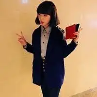 短发头像女生高冷戴帽微信头像图片大全