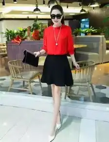 女人过了30岁衣服就要这样穿,才显高贵的气质