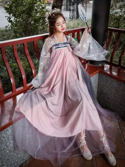 枕边必读私藏好书,祸国妖妃睥睨天下高票入选