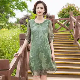 逛街看中的就是这几种衣服,四五十岁的年纪穿好好看,年轻显白