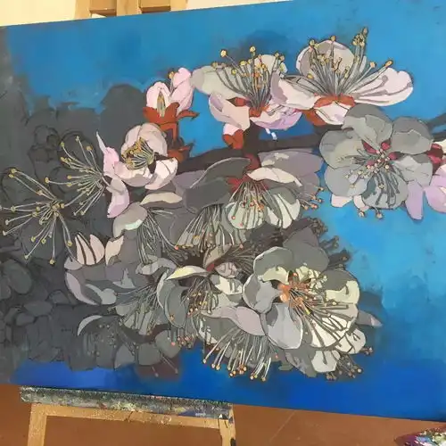 这位美女聋哑人画出了世间最美的色彩,逆境使人飞翔,愿绘画成为你的翅膀
