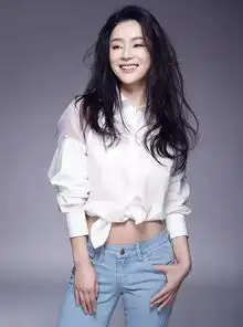 衬衫控来袭,和马甲线女神袁姗姗学习如何玩转衬衫搭配