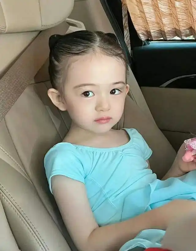 这些明星的女儿们真的是个顶个好看优秀的基因骗你生女儿系列