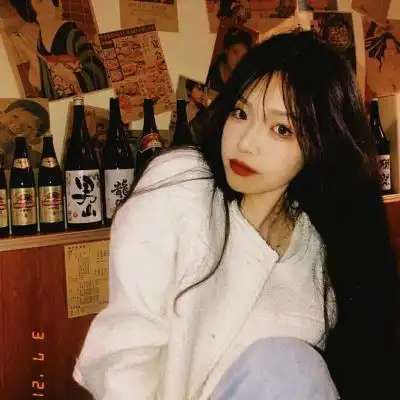 ins女生头像,你被黑暗敲打,恰恰说明你是黑暗本身
