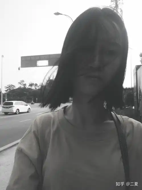 有没有那种很丧但是丧的不明显的头像