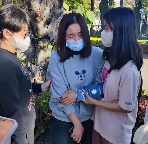 回顾美女学生被男友杀害,其父拿100万私了被拒绝杀人偿命