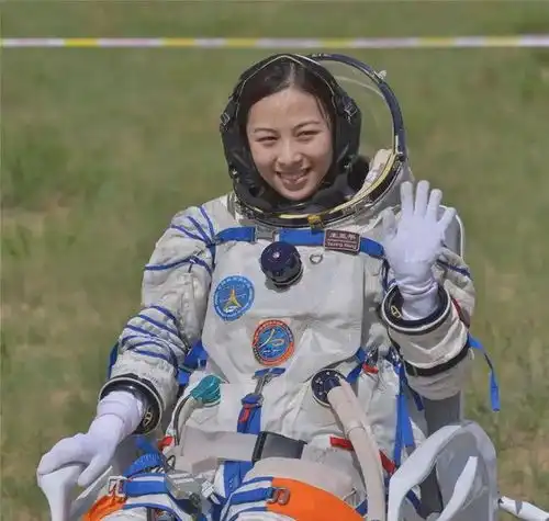 2021最后一天,这位妈妈在太空跨年