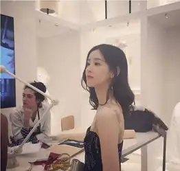 奶茶妹妹造型一直被吐槽改头换脸魅力十足