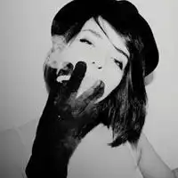 超拽帅气女生抽烟头像