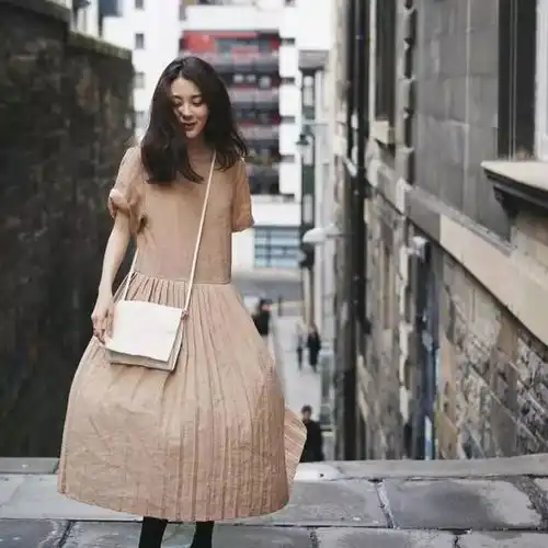 去英国留学却变成了ins当红博主,这位中国小姐姐的极简的北欧风配日韩调调简直太吸睛