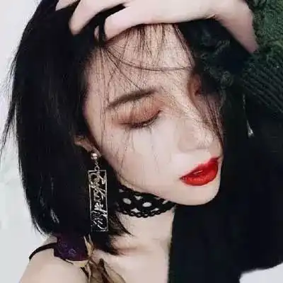 头像凭什么我比你脆弱,凭什么你比我快活