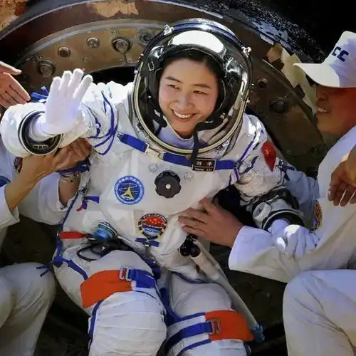 开屏策划太空瞰云南的春夏秋冬