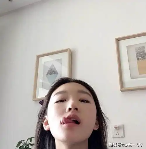带你看看周冬雨的豪宅,如今还跟父母住,在家是不修边幅的小女生